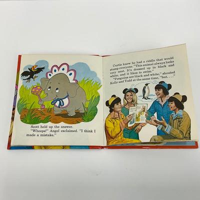 -11- BOOK | Vintage Mickey Mouse & The Mouseketeers Book