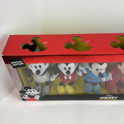 -23- TOY | Mickey Mouse â€œThrough The Yearsâ€ | In Box