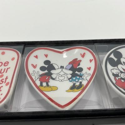 -24- COLLECTIBLES | Mickey & Minnie Mouse Solar Movers & Trinket Dishes