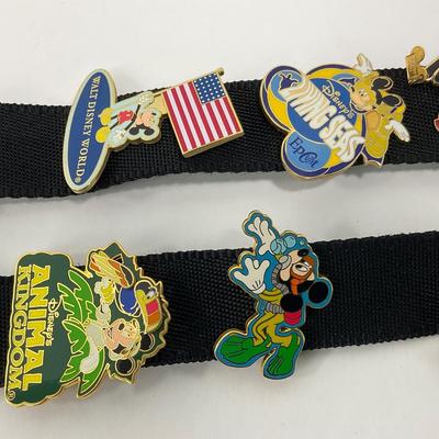 -28- COLLECTIBLE | Mickey Mouse Disney Lanyards & Pins