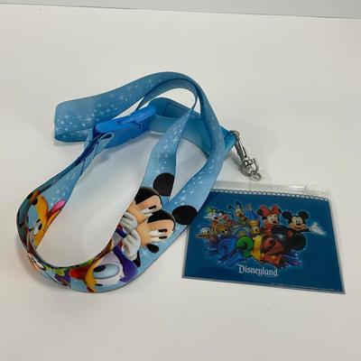 -28- COLLECTIBLE | Mickey Mouse Disney Lanyards & Pins