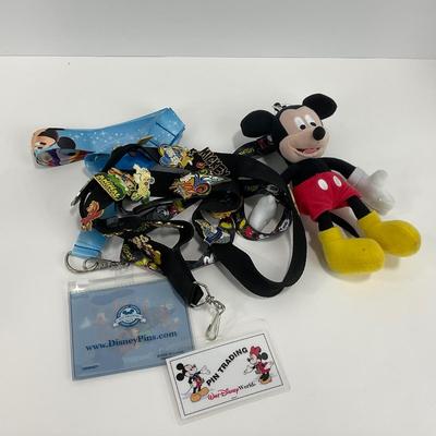 -28- COLLECTIBLE | Mickey Mouse Disney Lanyards & Pins