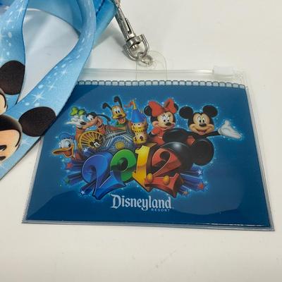 -28- COLLECTIBLE | Mickey Mouse Disney Lanyards & Pins