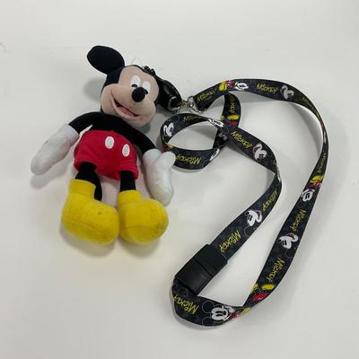 -28- COLLECTIBLE | Mickey Mouse Disney Lanyards & Pins
