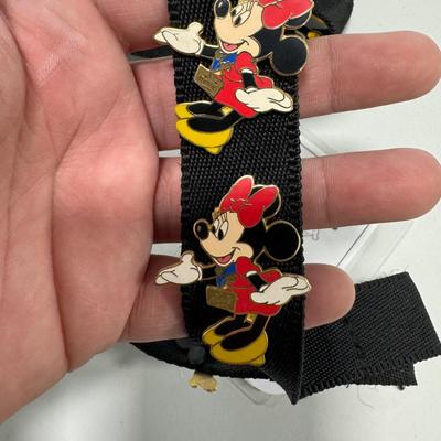 -28- COLLECTIBLE | Mickey Mouse Disney Lanyards & Pins