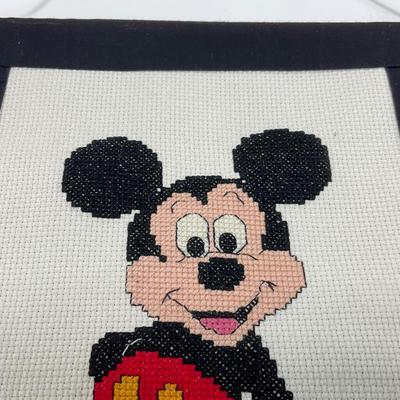 -32- CRAFT | Cross Stich Mickey Mouse Artwork