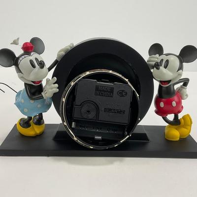 -34- CLOCK | Mickey Mouse & Minnie Mouse Deck Clock