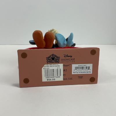 -41- ENESCO | Jim Shore â€œHeart To Heartâ€ Figure