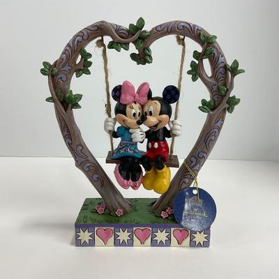 -47- ENESCO | Jim Shore â€œSweethearts In Swingâ€ Figure