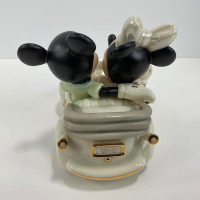 -49- LENOX | â€œMickeys Moonlight Driveâ€ Figure