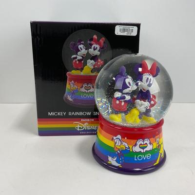 -50- COLLECTIBLE | Mickeys Rainbow Snow Globe