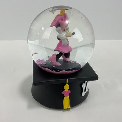 -52- COLLECTIBLE | 2020 Minnie Mouse Graduation Music Snow Globe