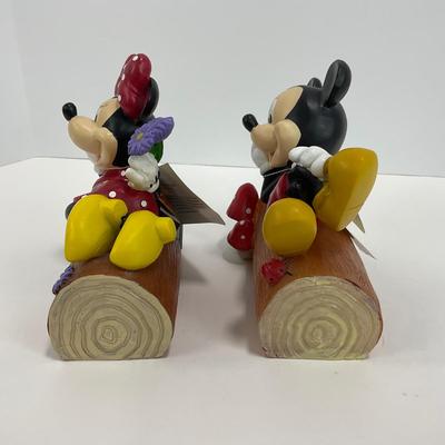 -55- COLLECTIBLE | Mickey & Minnie Mouse Solar Garden Statutes