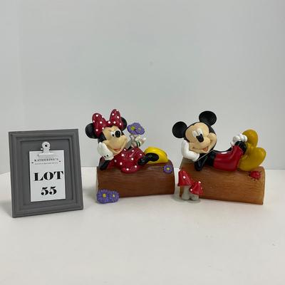 -55- COLLECTIBLE | Mickey & Minnie Mouse Solar Garden Statutes