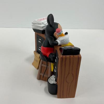 -57- CLOCK | Disney World Mickey Mouse Sleeping Wood Desk Clock