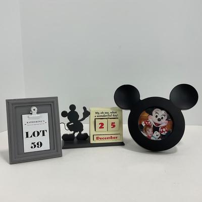 -59- COLLECTIBLE | Mickey Mouse Adjustable Date Holder & Mickey Frame
