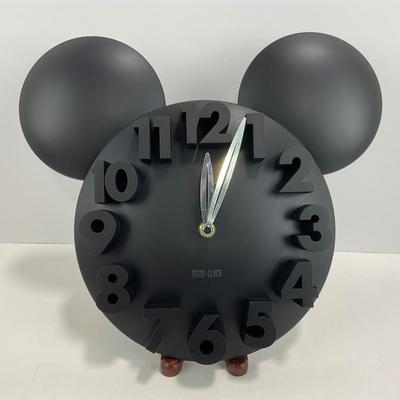 -60- CLOCK | Mickey Mouse Silhouette Clock