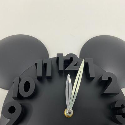 -60- CLOCK | Mickey Mouse Silhouette Clock