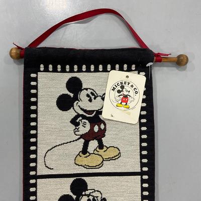 -66- DECOR | Mickey Mouse Tapestry