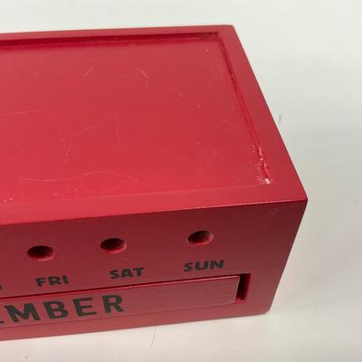 -68- COLLECTIBLE | Mickey Mouse Adjustable Perpetual Calendar