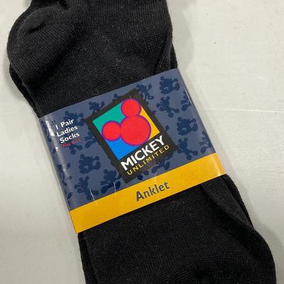 -70- COLLECTIBLE | Classic Mickey Mouse Shirt & Socks