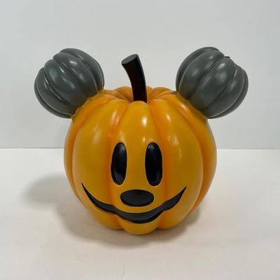 -71- COLLECTIBLE | Kohls Mickey Mouse Figure