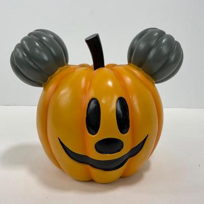 -71- COLLECTIBLE | Kohls Mickey Mouse Figure