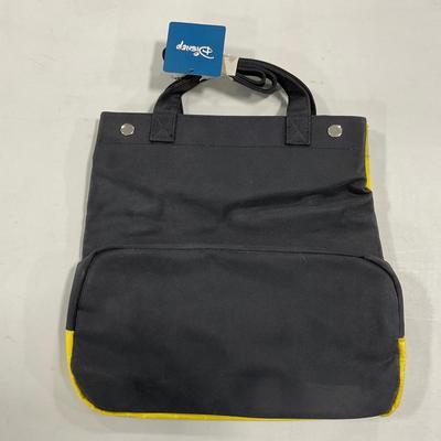 -75- COLLECTIBLE | Mickey Mouse Bags & Scrunchie
