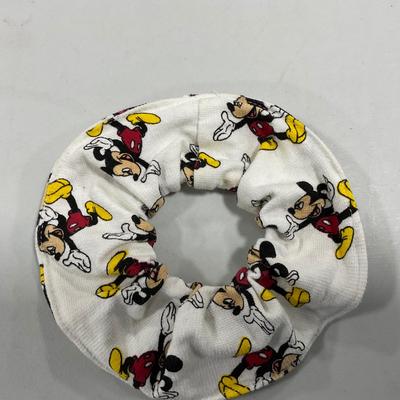 -75- COLLECTIBLE | Mickey Mouse Bags & Scrunchie