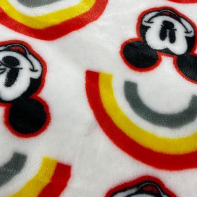 -77- HALLMARK | Mickey Mouse Blanket & Love Mickey Plush