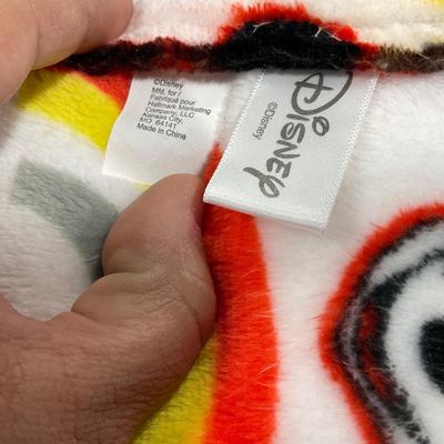 -77- HALLMARK | Mickey Mouse Blanket & Love Mickey Plush