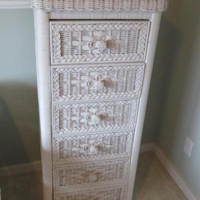 Henry link Lexington - White Wicker Six Drawer Dresser -
