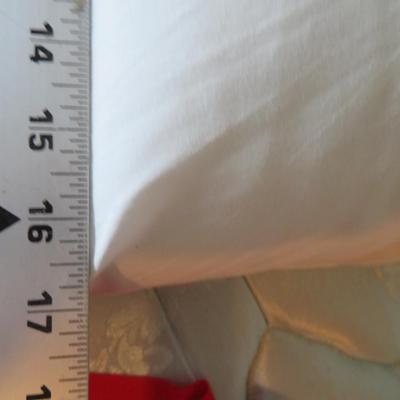 Lot of 5 Pillows