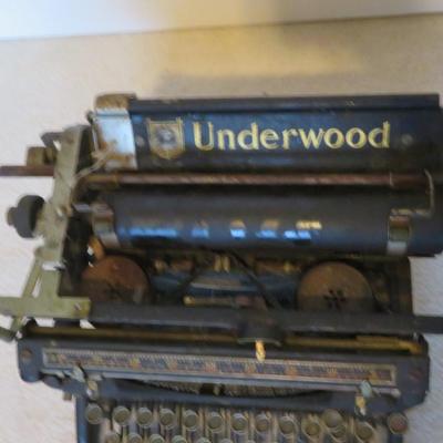 Antique Underwood All Caps Desktop Typewriter Working w Needs Ink