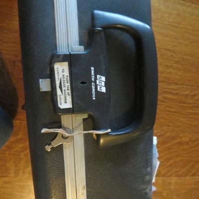 GORGEOUS Vintage Smith Corona Galaxie Twelve Typewriter