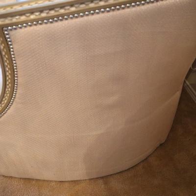 Ventage Couch