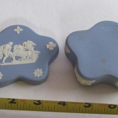 Lot 59: Wedgewood Dresser Trinket Box
