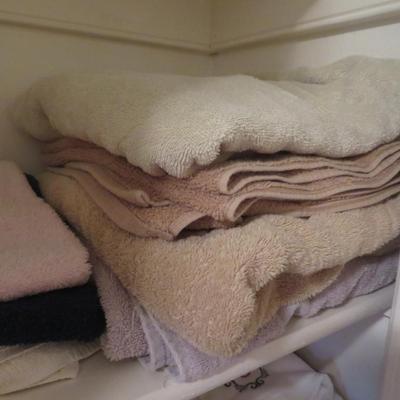 Closet Lot - Bed Sheets, Towels, Linen - Bulk Lot All Seen In Photos.