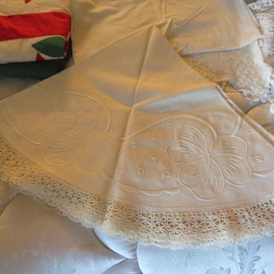 Bulk Lot - Linen Towels, Bedding, & Table Covers