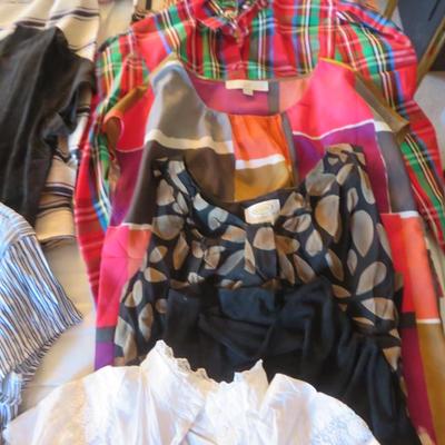 Bulk Lot of Women's Short Sleeve Tops