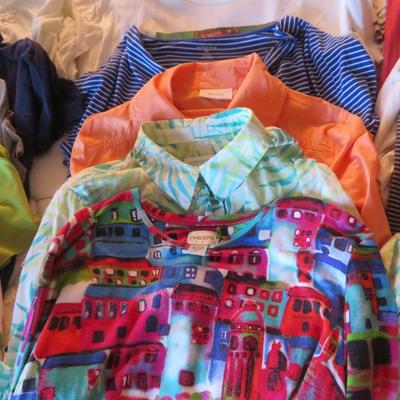 Women's Short Sleeve Tops - Bulk Lot