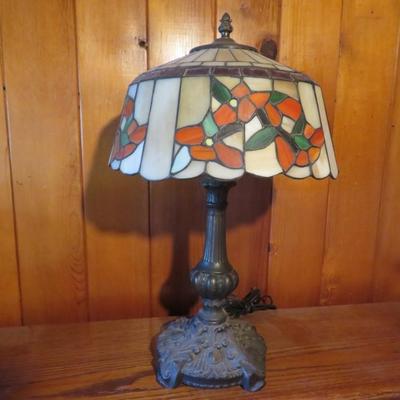 Tiffany Style Stained Glass Lamp / Desk Lamp / Table Lamp