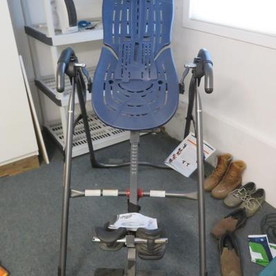 Teeter Hangup inversion table