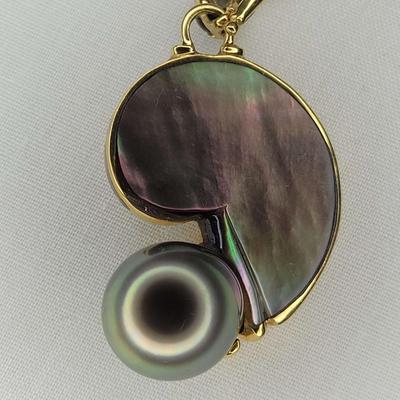 Pearl Snail Pendant