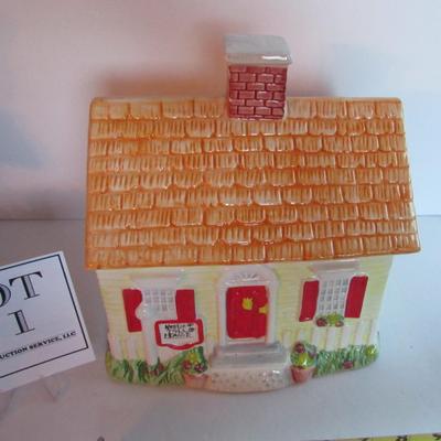 Nestle Toll House Cookie Jar House Shaped