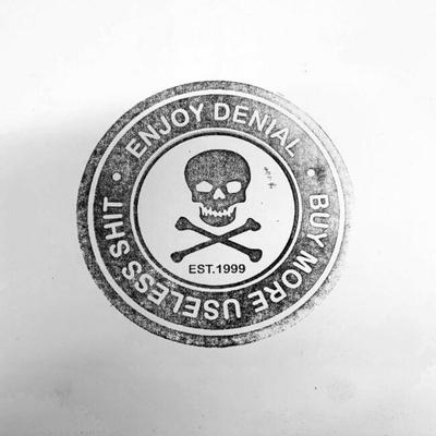 DENIAL - FASHION ADDICT - VERSACE