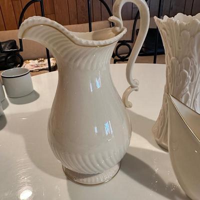 Lot of three ivory Lenox pieces