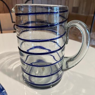 Lot of 3 beautiful blue and white pieces
