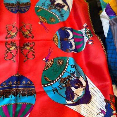 Gorgeous Hermes scarf (unable to certify authenticity)