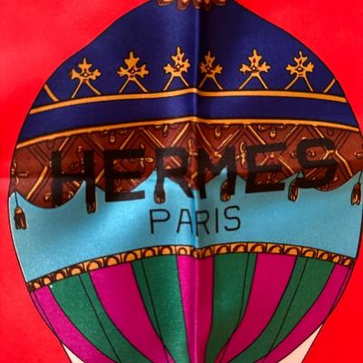 Gorgeous Hermes scarf (unable to certify authenticity)